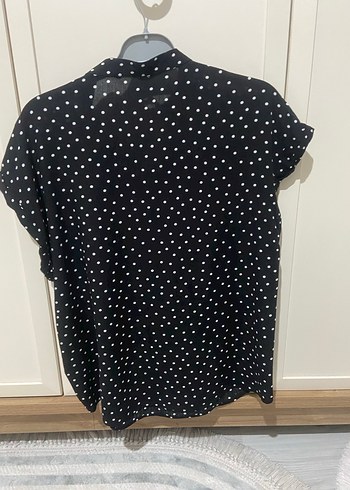 Siyah Puantiyeli V Yakalı Kadın Bluz - Görsel 4