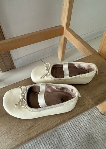 Hm Kız Çocuk Krem Fiyonk Detaylı Babet - Görsel 3