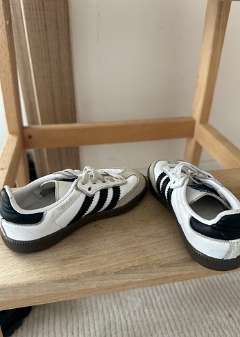 22 Beden beyaz Renk Adidas samba Çocuk Spor Ayakkabı