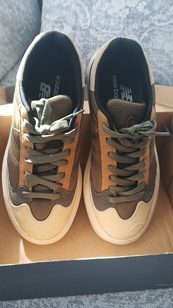 NEW BALANCE