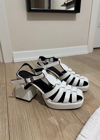 Beyaz Platform Topuklu Kadın Sandalet - Görsel 3