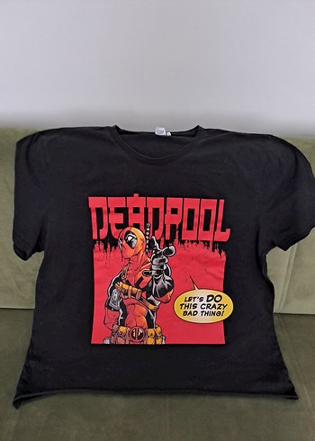 kısa kollu deadpool tişört