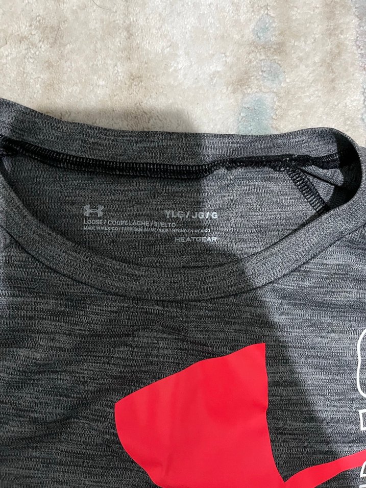 Under Armour Gri Kısa Kollu Tişört - Görsel 2