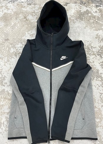 Nike m