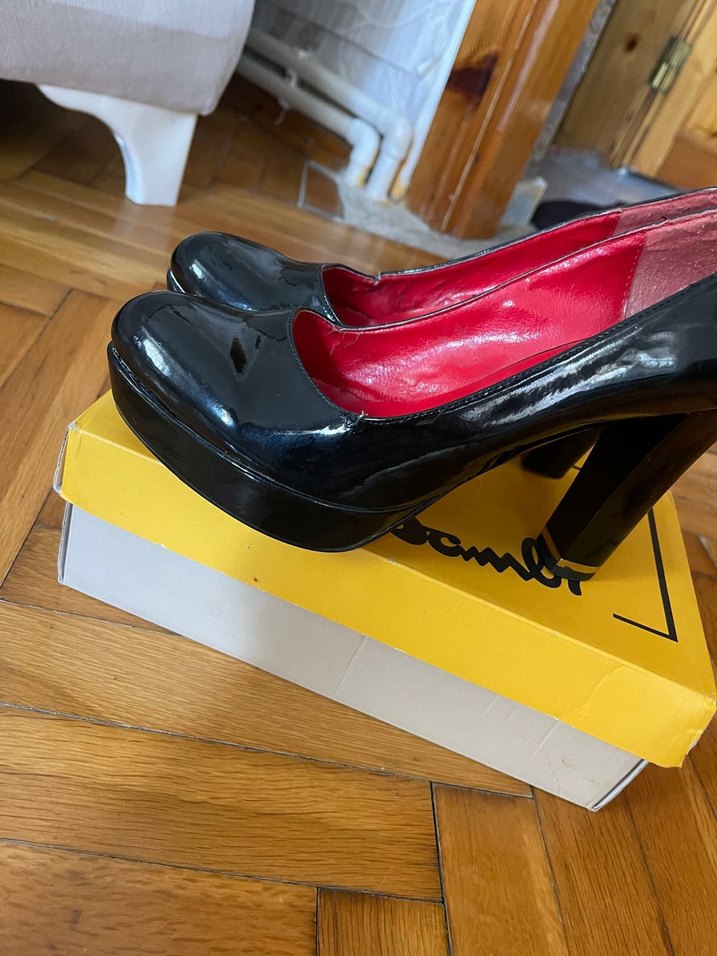 Siyah Parlak Platform Topuklu Kadın Ayakkabı - Görsel 3