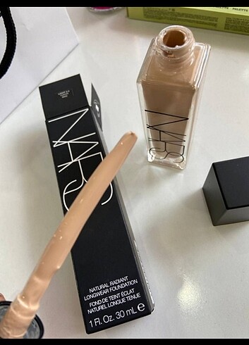 Nars Nars fondöten 