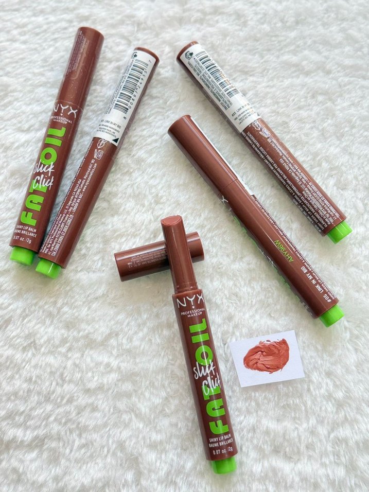 NYX Far Out Gloss - Koyu Bej Renkli - Görsel 2