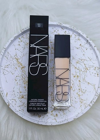 Nars Natural Radiant Longwear Fondöten - Açık Bej