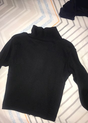 Fermuarlı Parmak Geçirmeli Siyah Yüksek Yakalı Kadın Sweatshirt - Görsel 3