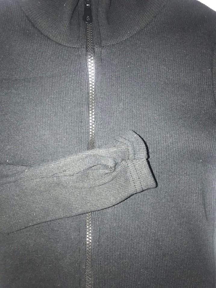 Fermuarlı Parmak Geçirmeli Siyah Yüksek Yakalı Kadın Sweatshirt - Görsel 2