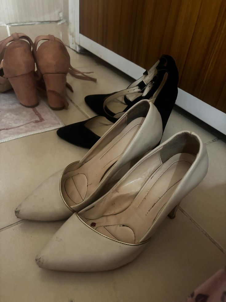 Beyaz Tokalı Stiletto Kadın Ayakkabı - Görsel 2