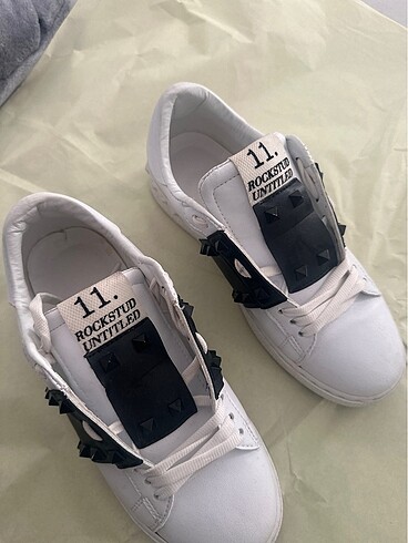 36 Beden beyaz Renk Valentino sneakers