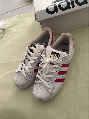36 Beden beyaz Renk Orijinal Adidas superstar