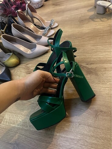 Yeşil topuklu - Görsel 5