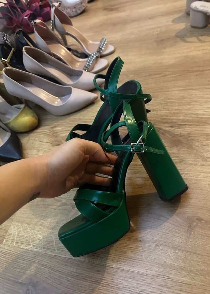 Yeşil topuklu - Görsel 5