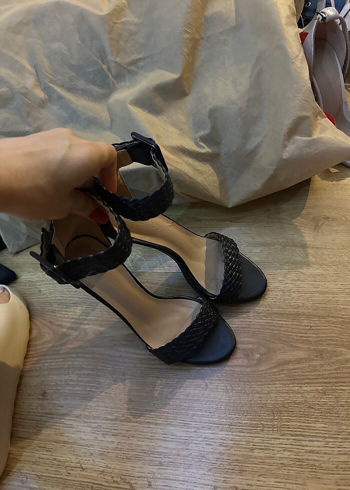 Derimod siyah topuklu - Görsel 2