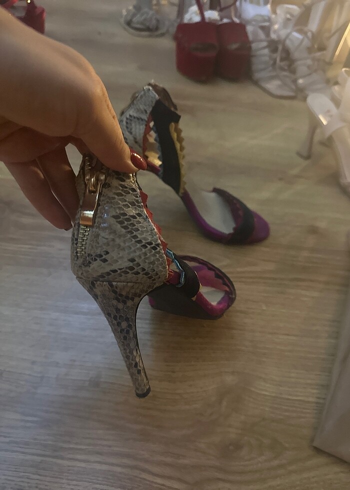 Renkli topuklu - Görsel 2