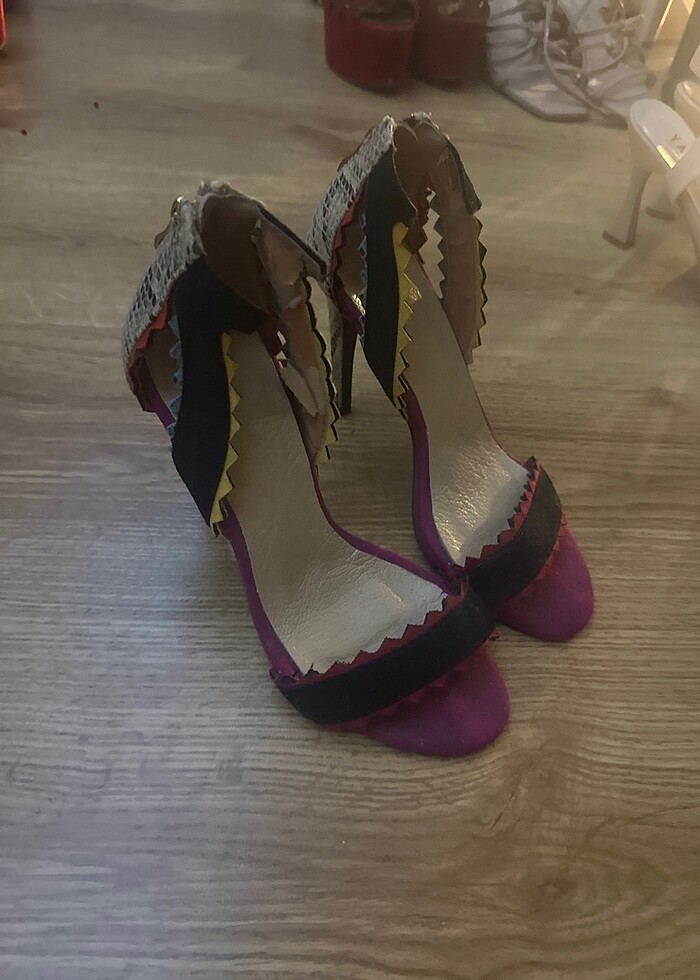 Renkli topuklu - Görsel 3