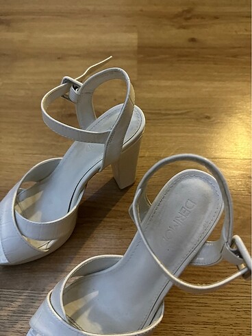 Derimod  beyaz ayakkabı - Görsel 9