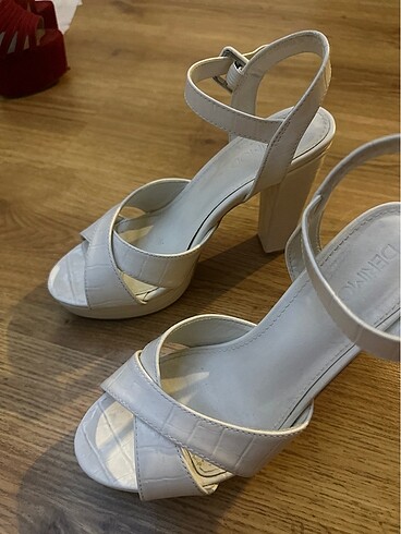 Derimod  beyaz ayakkabı - Görsel 8