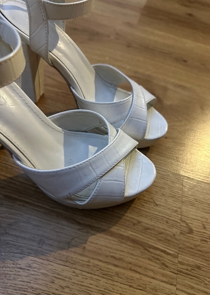 Derimod  beyaz ayakkabı - Görsel 5