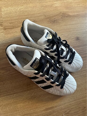 Adidas süperstar