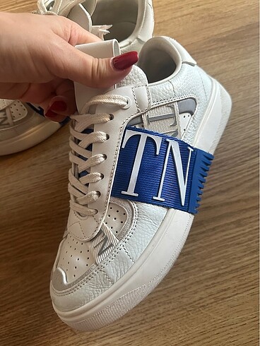 36 Beden beyaz Renk Valentino sneakers