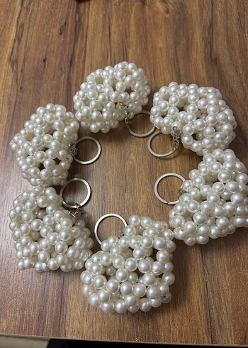 İnci Boncuklu Beyaz Kalp Anahtarlık - Görsel 2