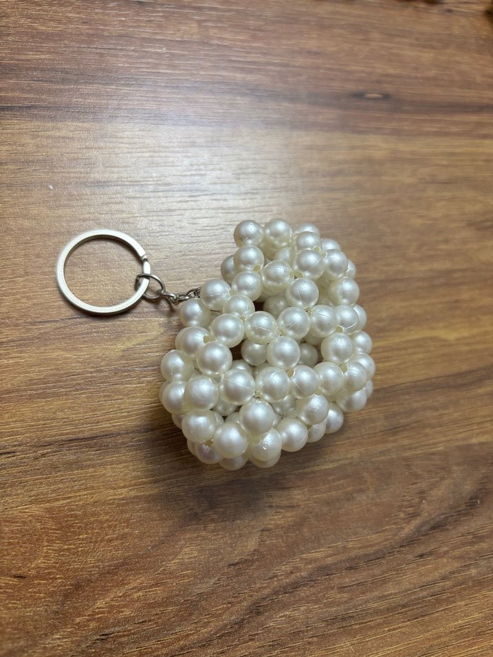 İnci Boncuklu Beyaz Kalp Anahtarlık - Görsel 3