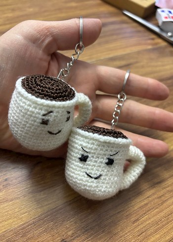 Örgü Beyaz Kupa Anahtarlık - Görsel 2