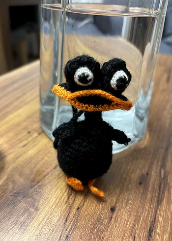 Siyah Örgü Kuş Figürlü Anahtarlık - Görsel 3