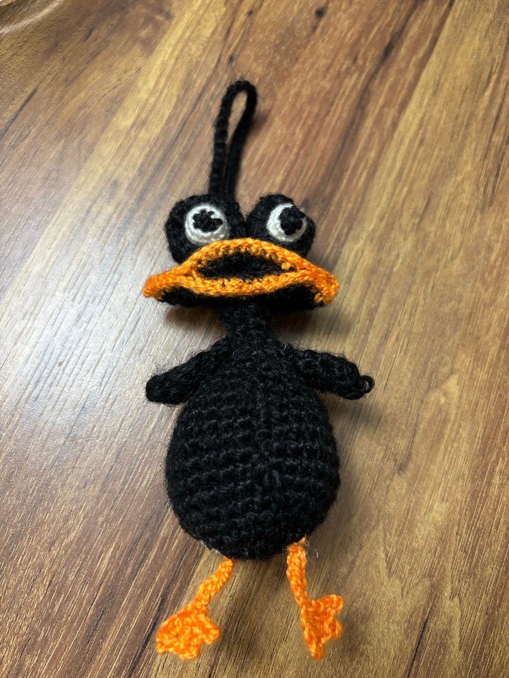 Siyah Örgü Kuş Figürlü Anahtarlık - Görsel 4