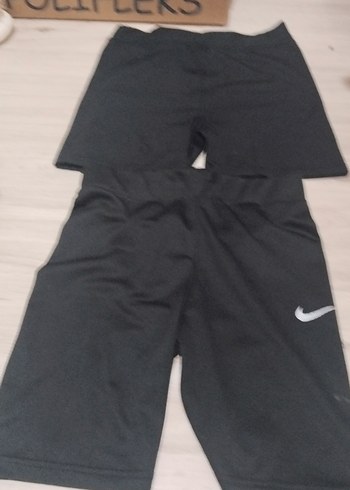 Siyah Elastik Spor Şort