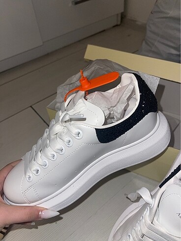 Alexander Mcqueen