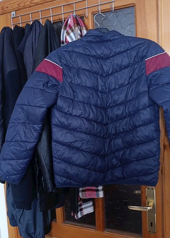 Erkek Çocuk Lacivert Kapitone Mont - Görsel 3