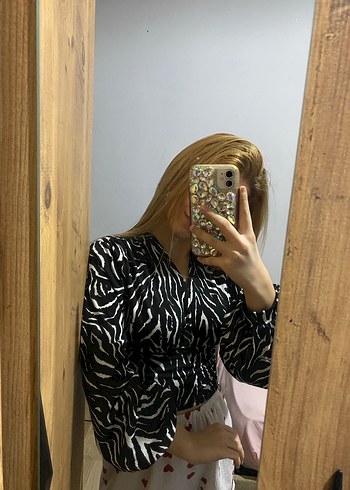 Zebra Desenli Transparan Uzun Kollu Bluz - Görsel 2