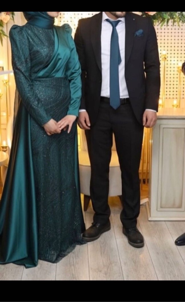 Zümrüt Yeşil Tesettür Abiye Elbise- Nişanlık - Görsel 3