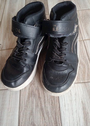 kiz cocuk kislik bot - Görsel 3