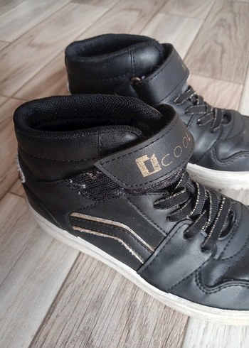 kiz cocuk kislik bot - Görsel 2