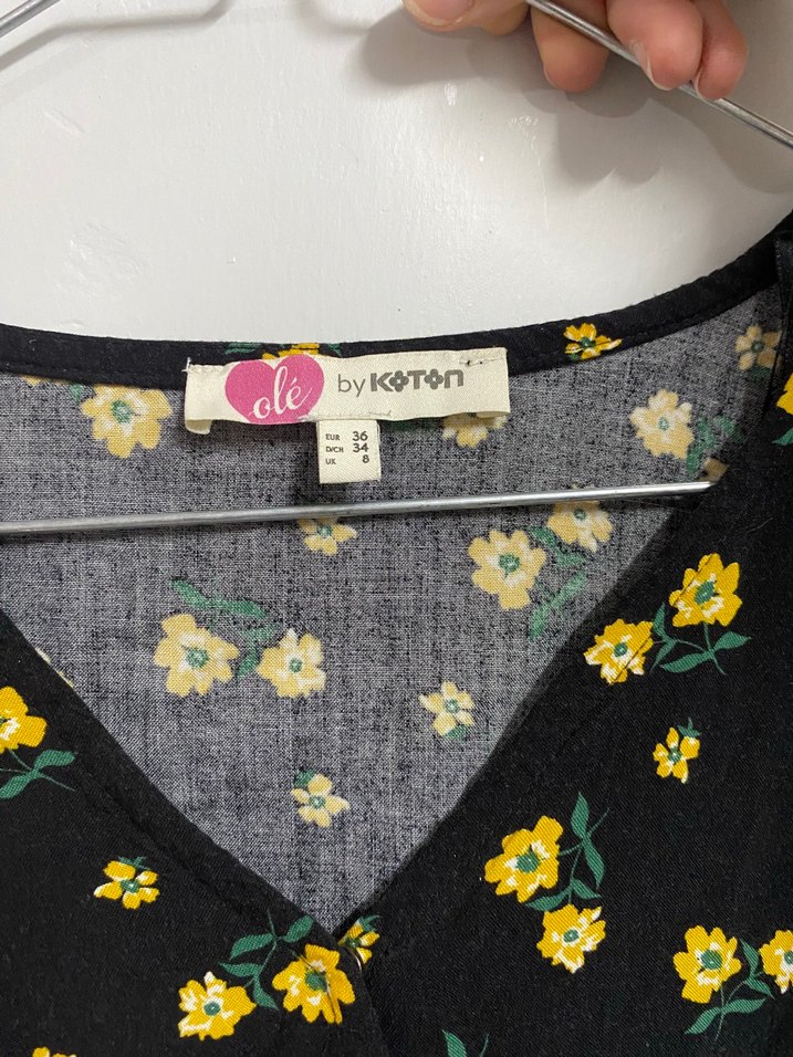 Sarı Çiçekli V Yaka balon Kollu Bluz - Görsel 2