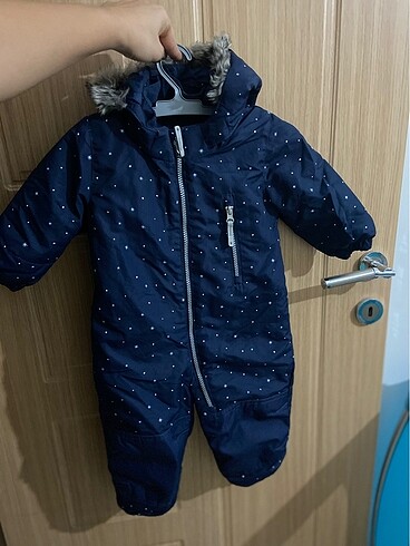 H&M Astronot tulum