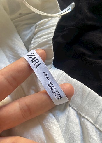 Düğmeli, askısız beyaz keten bluz - Görsel 3