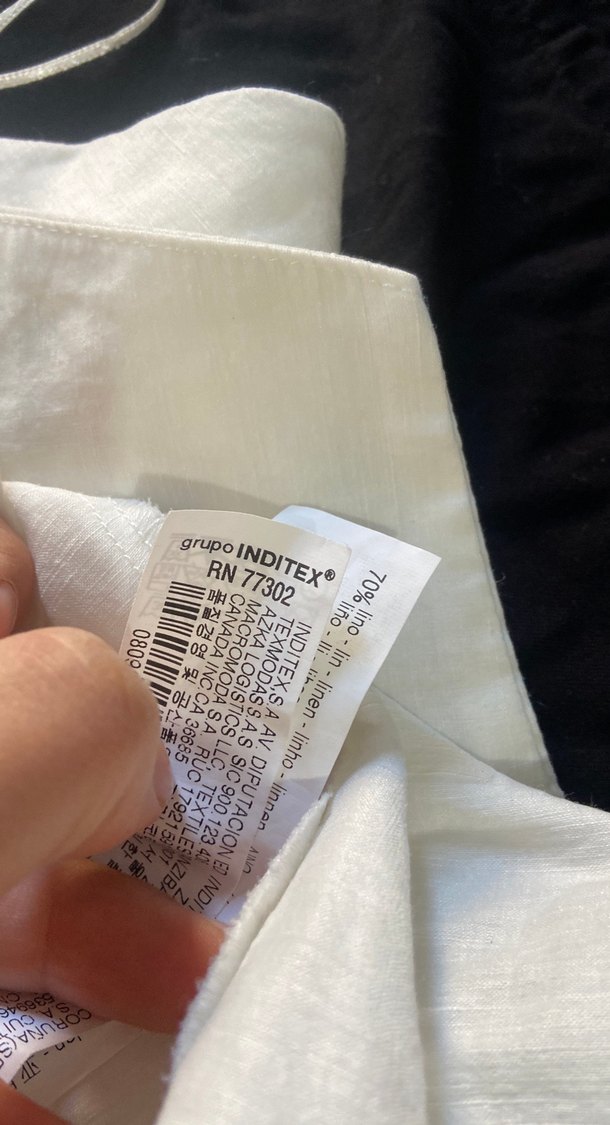 Düğmeli, askısız beyaz keten bluz - Görsel 5