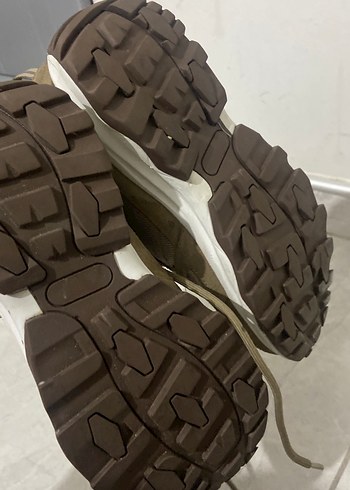 Kahverengi kadın bot - Görsel 5