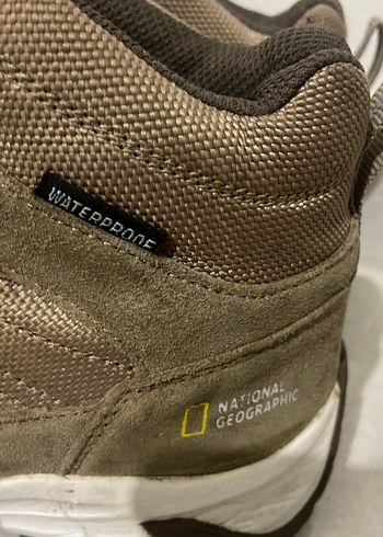 Kahverengi kadın bot - Görsel 4