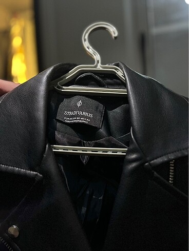 xs Beden Stradivarius deri ceket
