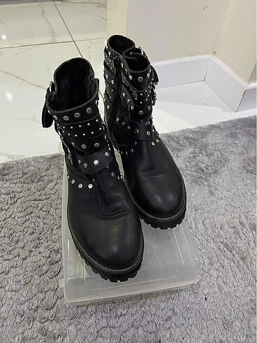 35 Beden Zara bot