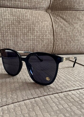 Gucci Seri Numaralı Güneş Gözlüğü