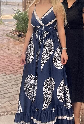 Saten uzun elbise