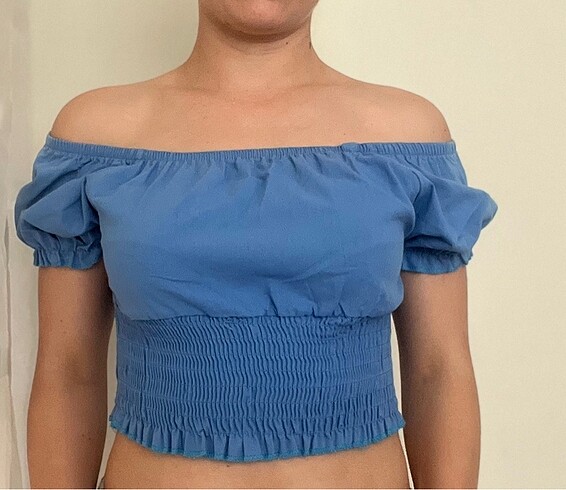 Büzgülü crop bluz